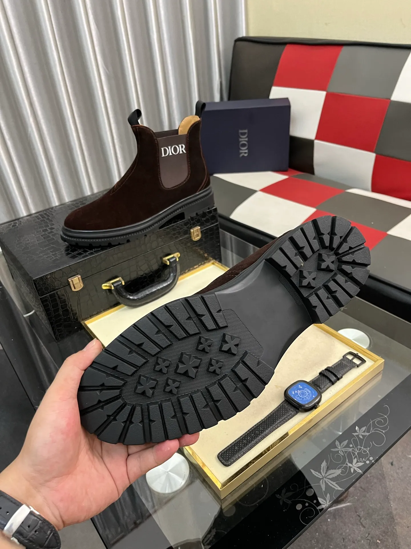 Men's shoes 💰500⌚️⌚️"Dior" Gaoban short boots ⚠️⚠️Top purchasing agents🔍🔍Men's 2023 HK counters are on sale simultaneously. Sole: The original sole is specially provided by the original factory. The exclusive movable molded sole is super comfortable. The original factory and the single product are handmade🔍🔍. The details determine the quality. We only make shoes with care. You can enter and exit the counter at will. Welcome to compare. 🇮🇹Size: 38-444️⃣Colors available